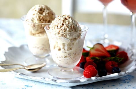 Image of "Easy brown bread ice cream"