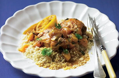 Image of "Chicken tagine with apricots"