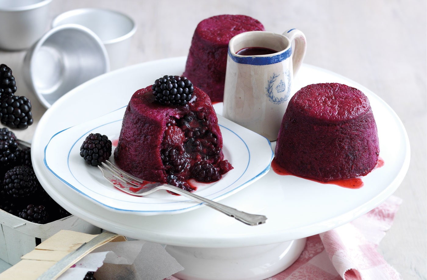 Blackberry pudding