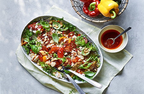 Image of "Roasted pepper and butter bean salad with harissa dressing"