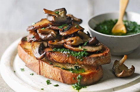 Image of "Garlic mushroom bruschetta with pesto"