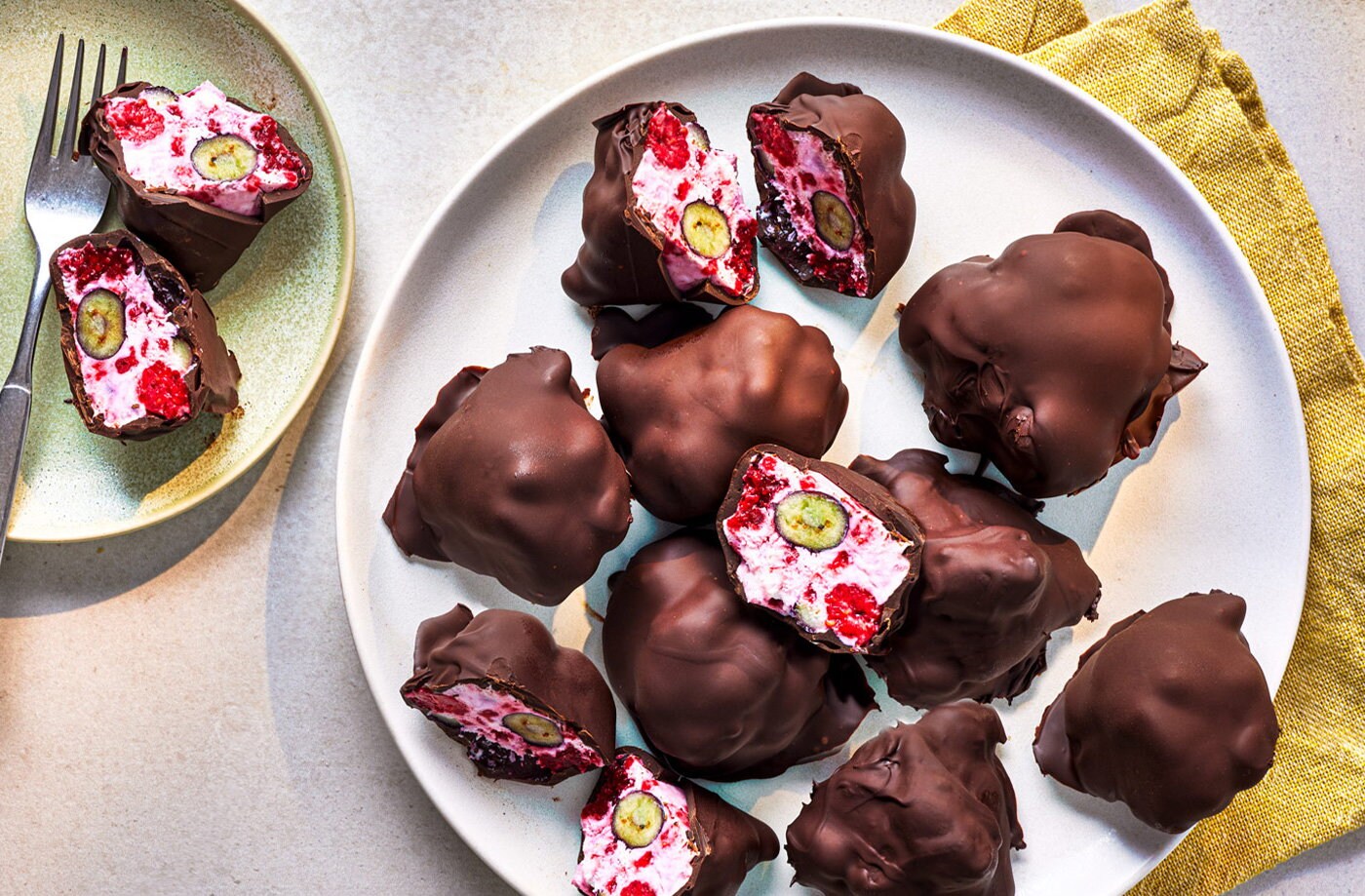 Fruity frozen yoghurt bites