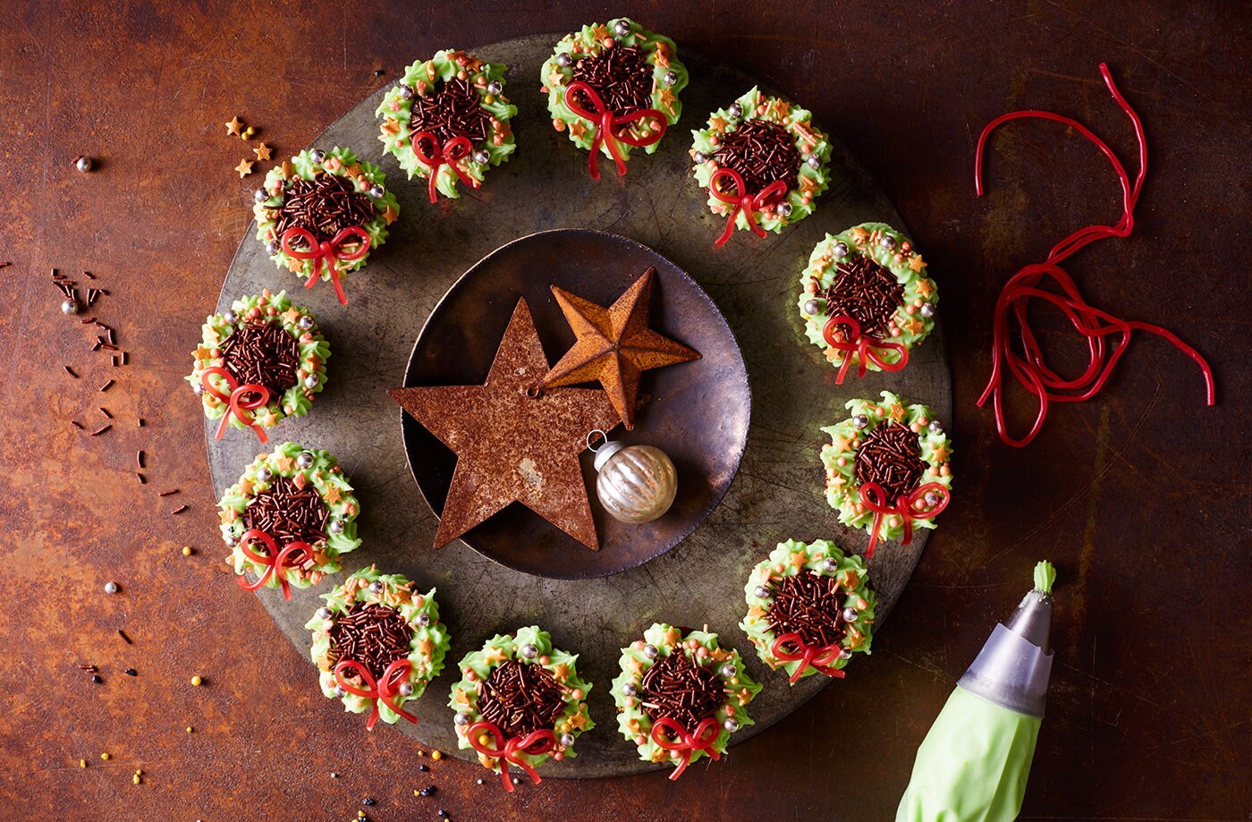 Festive wreath cupcakes