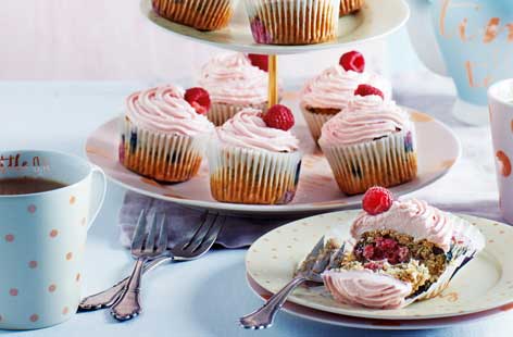 Image of "Berry banana cupcakes"