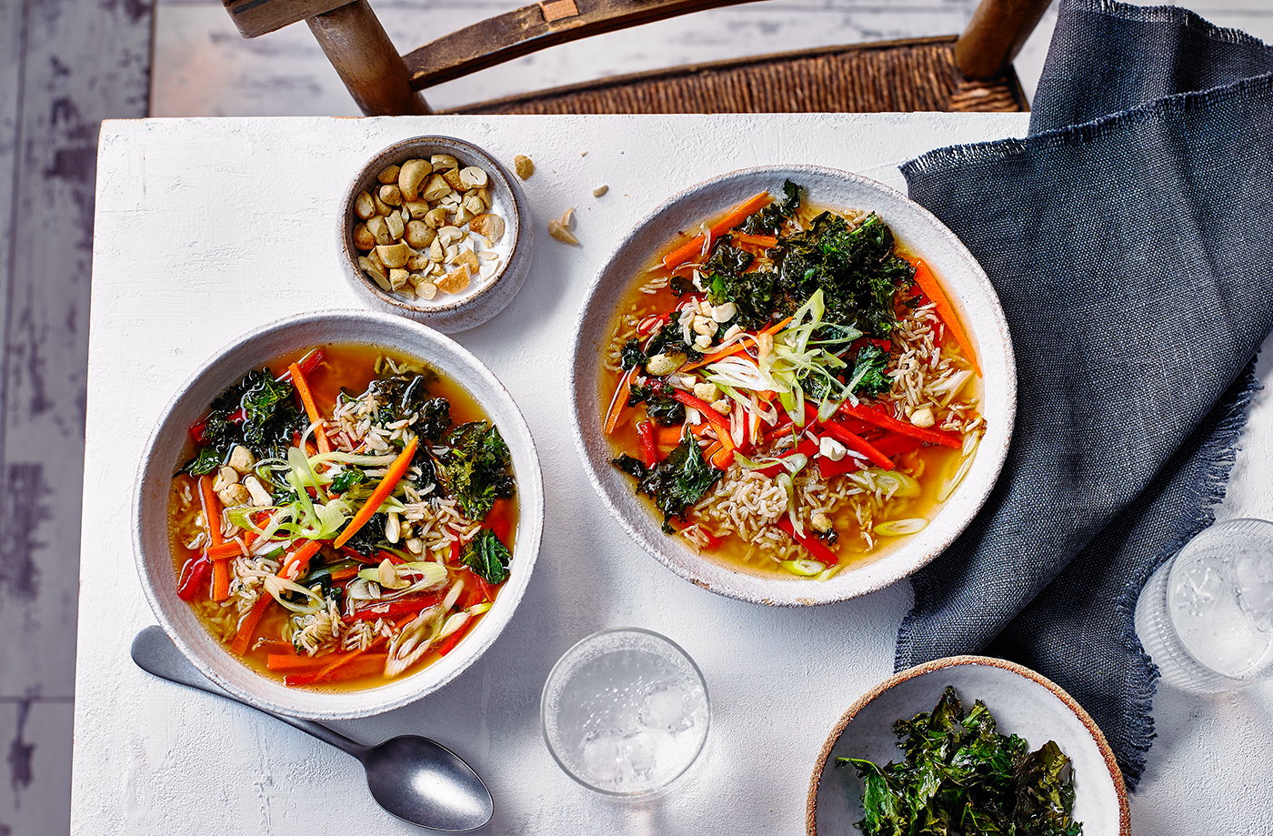 Japanese rice bowl with kale chips 