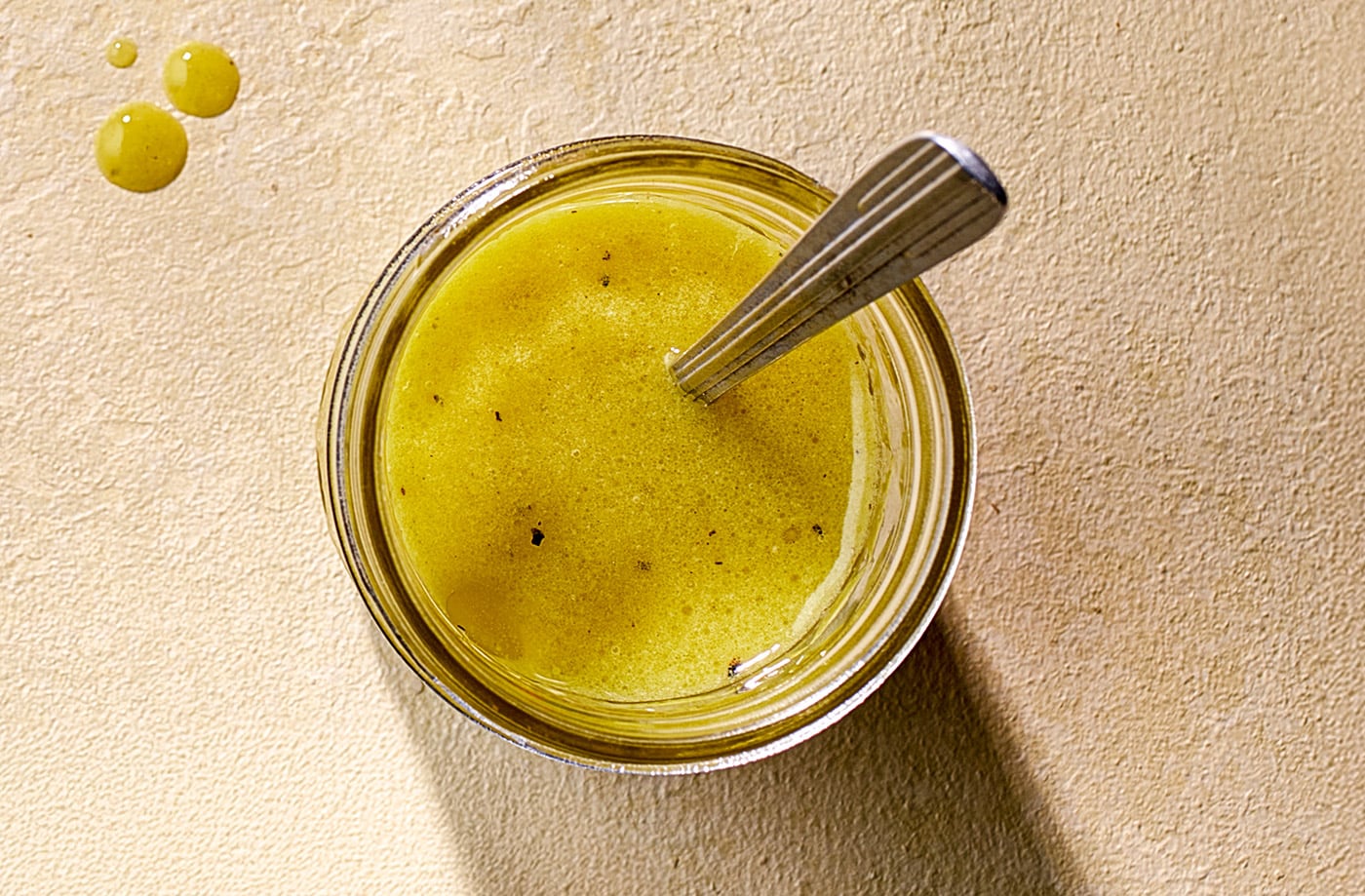 1400x919_Honey-&-lemon-dressing