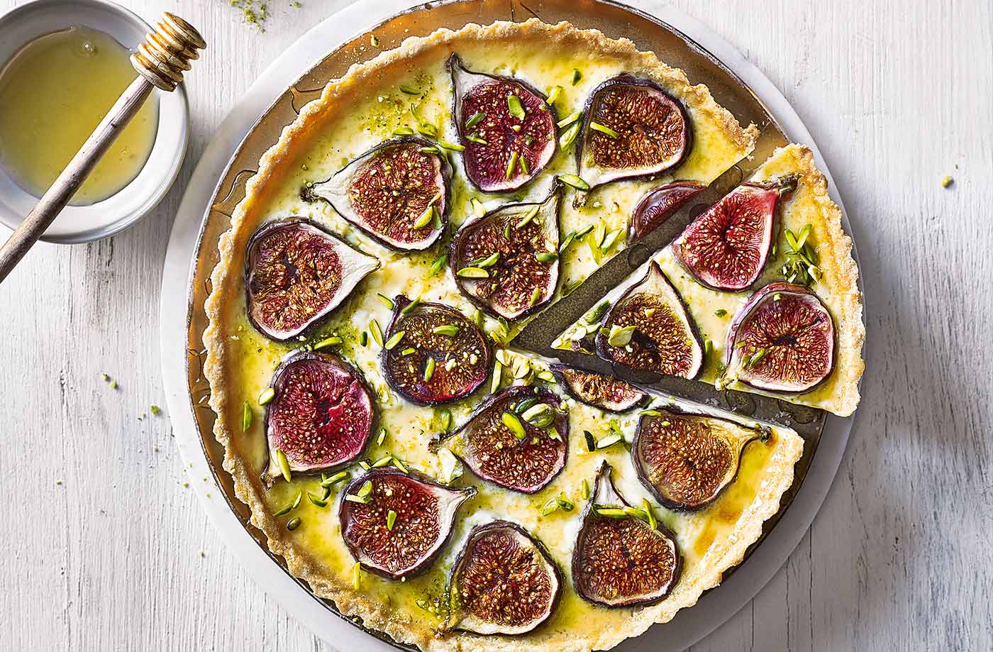 Baked fig and custard tart
