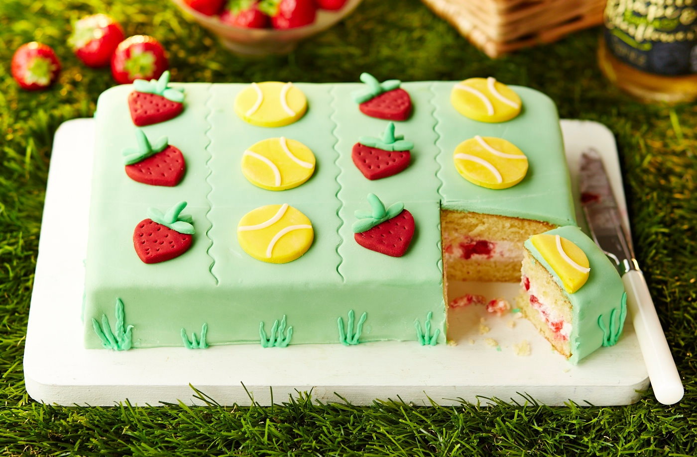 Tennis-themed strawberry cake