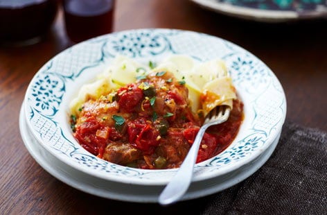Image of "Slow-cooker chicken pieces with tomatoes"