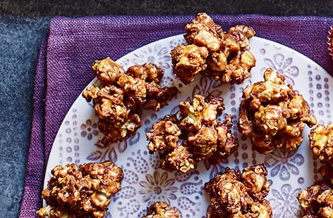Image of "Salted caramel and chocolate popcorn bites"