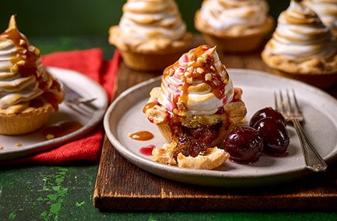 Image of "Meringue-topped mince pies"