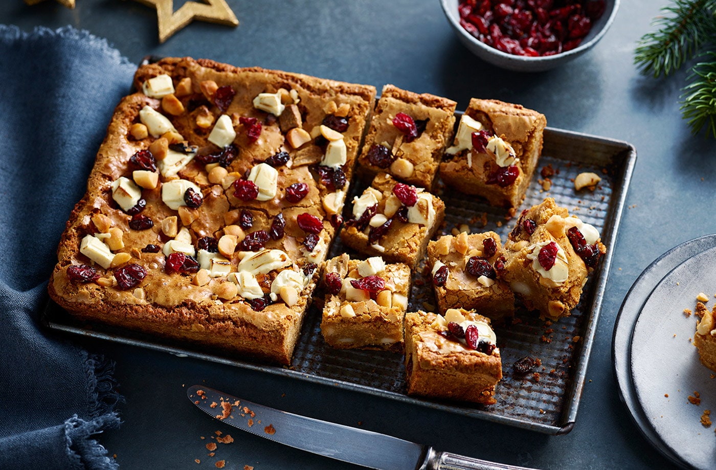 Brown butter, cranberry and macadamia blondies