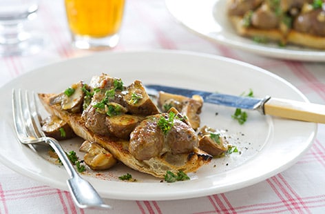 Image of "Devilled lambs kidneys with mushrooms"