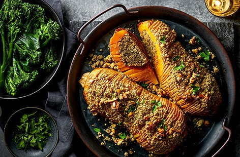 Image of "Stuffed hasselback squash"