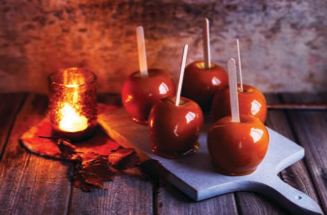 Image of "Salted caramel toffee apples"