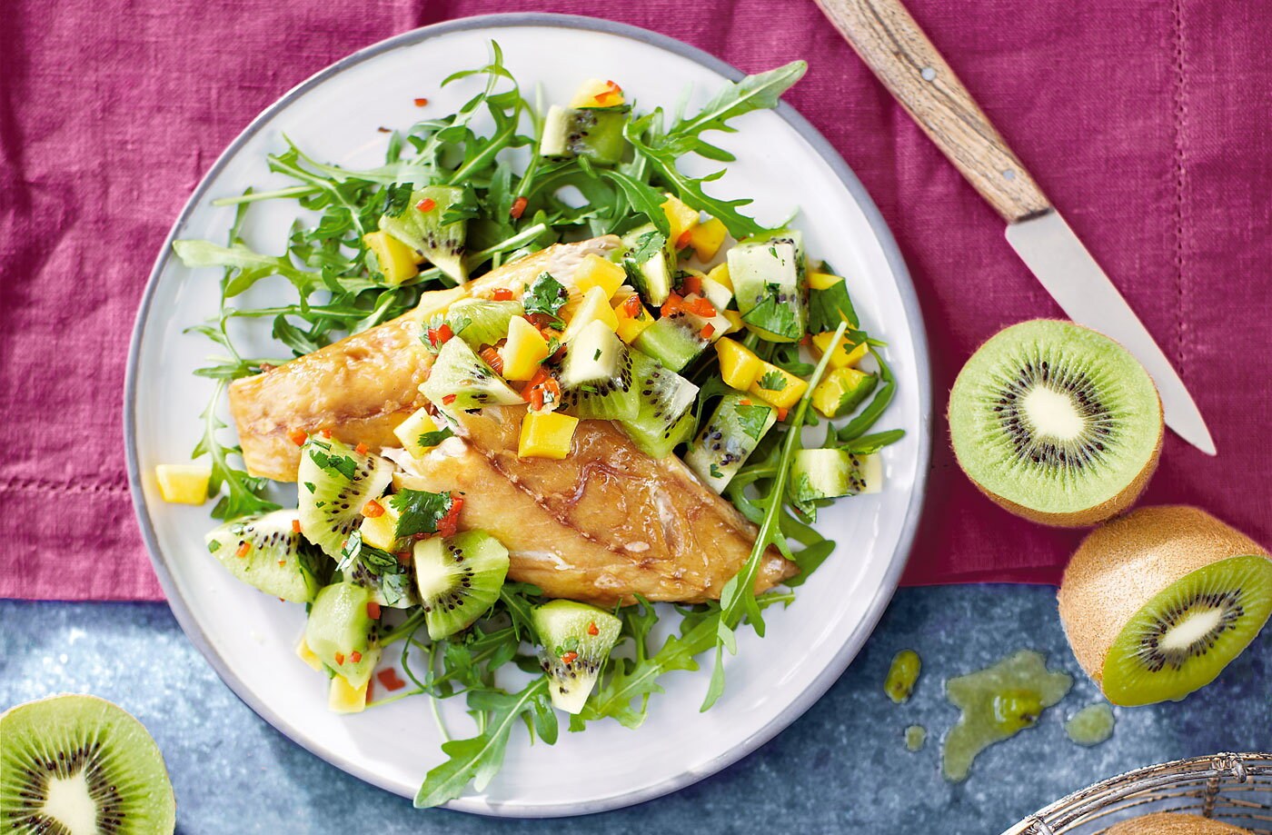 Smoked mackerel with kiwi salsa