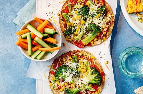 Image of "Crispy pepper and sweetcorn pizzas"