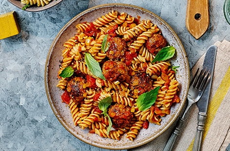 Image of "Turkey meatballs with pasta and hidden veg"