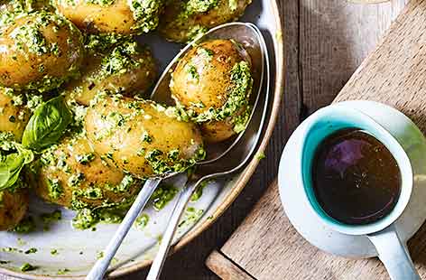 Image of "New potatoes with creamy basil and spinach pesto"