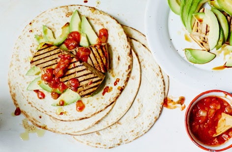 Image of "Grilled tofu wraps with salsa and avocado"