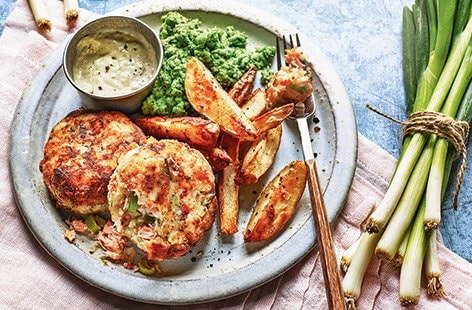 Image of "Salmon and spring onion fishcakes"