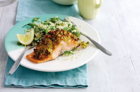 Image of "Fennel-crusted salmon with green beans"