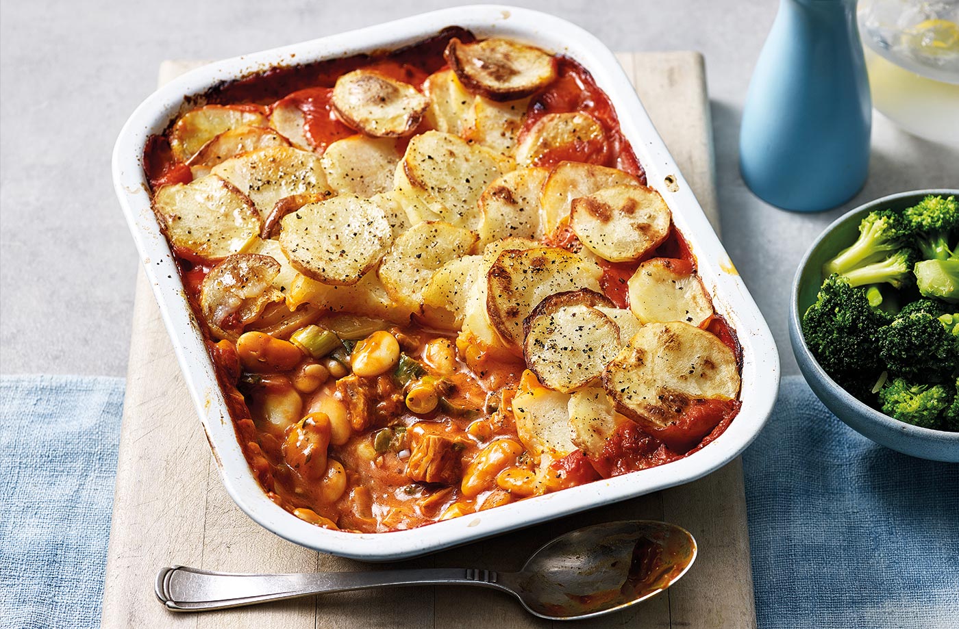 Tuna and butter bean pie