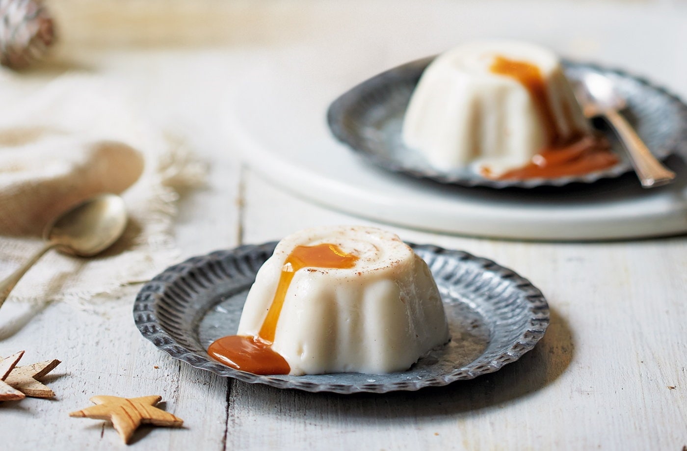 Coconut milk jellies with burnt caramel sauce