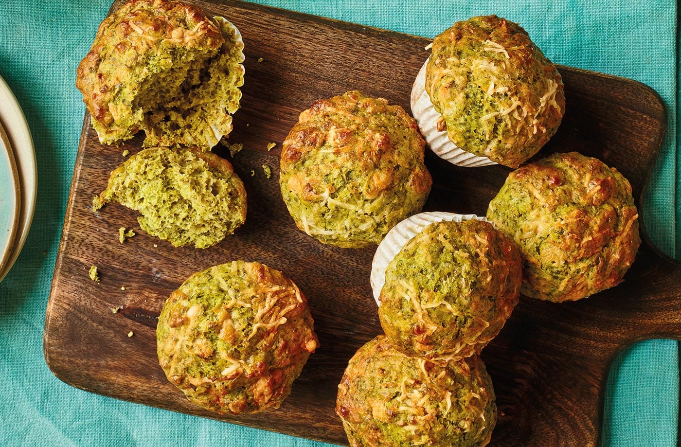Cheesy kale muffins
