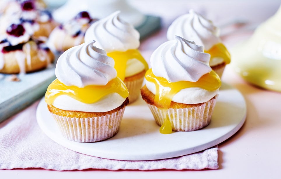 Mini lemon meringue cupcakes