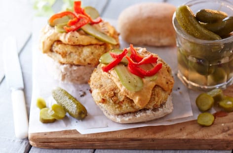 Image of "Turkey schnitzel burgers with houmous"