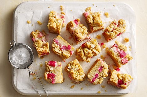 Image of "Rhubarb crumble bars"