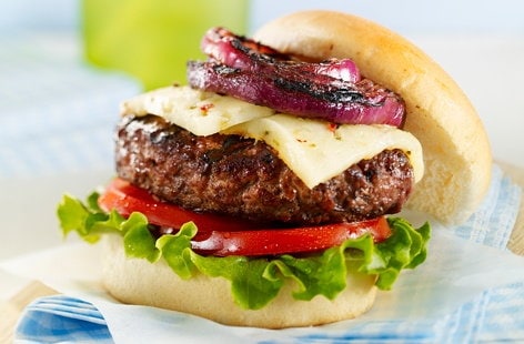 Image of "Hamburger with red onions"