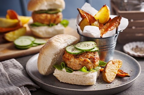 Harissa chicken burgers with wedges