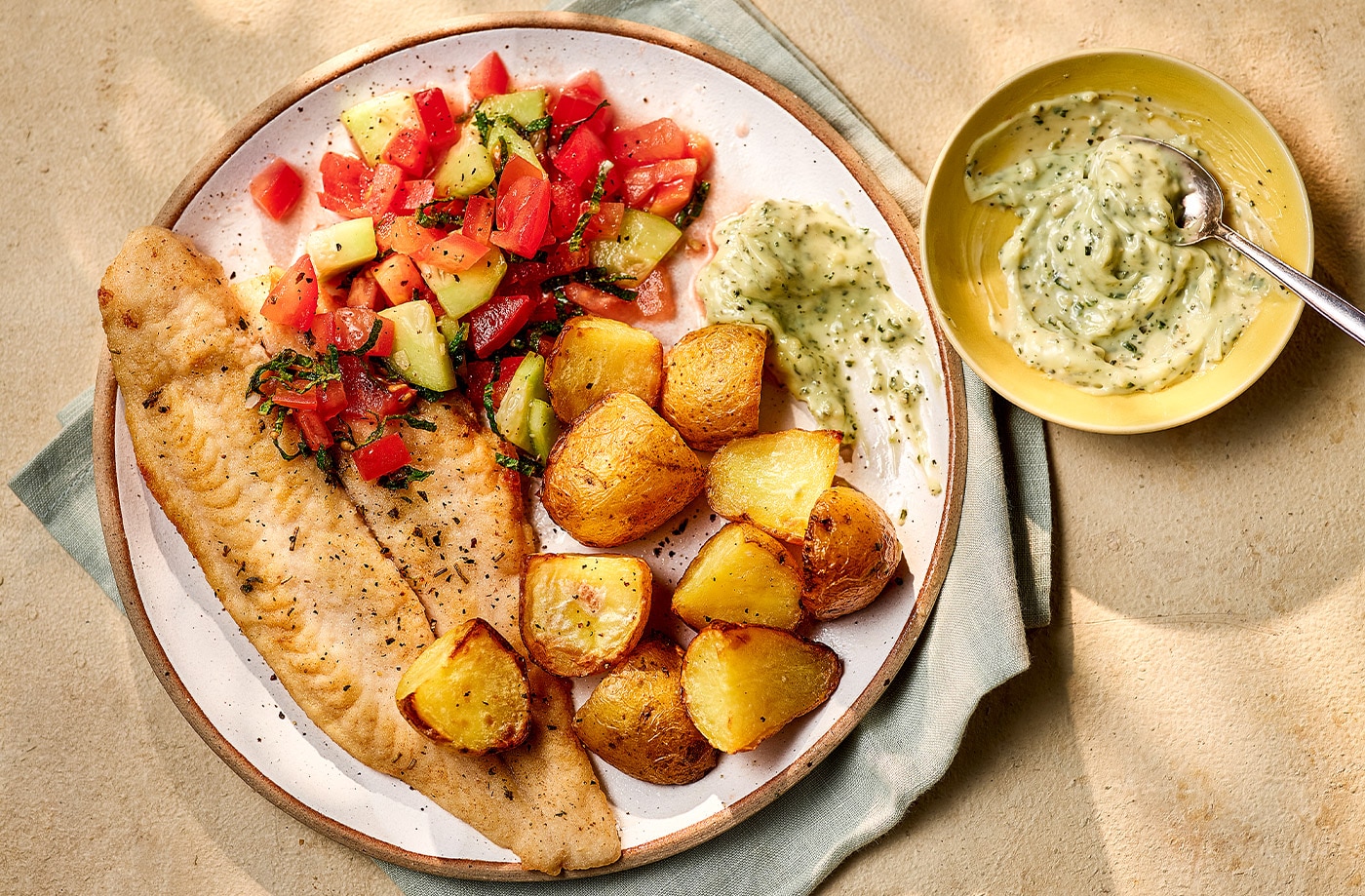 1400x919_Crispy-basa-with-tomato-salsa