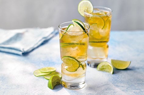 Image of "Dark rum and tonic"