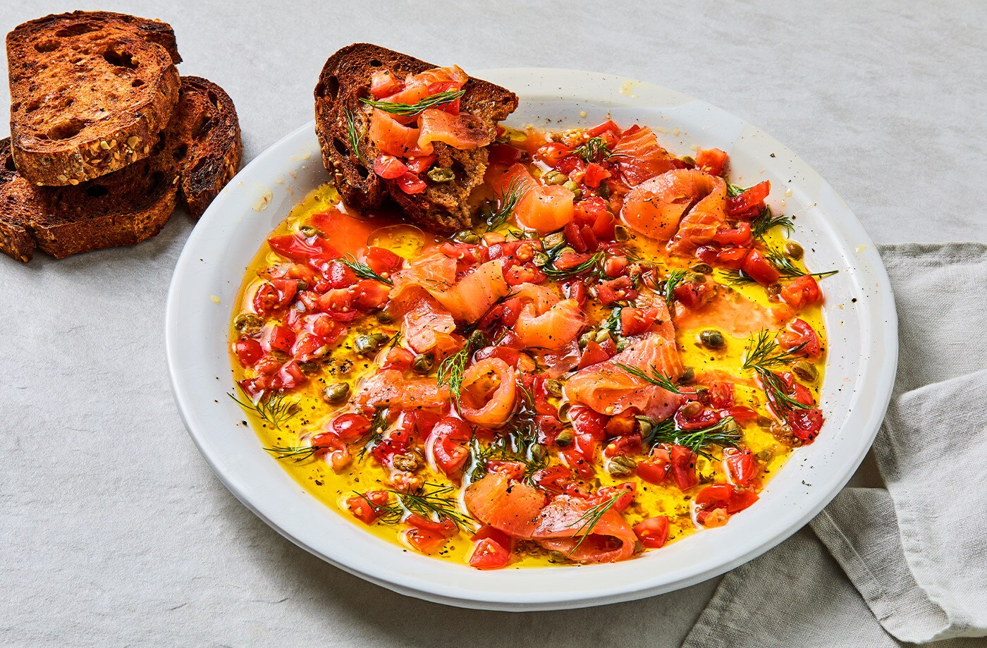 1400x919_Smoked-salmon-dipping-oil-with-sourdough