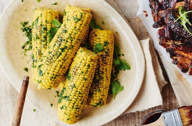 Green herb and chilli corn on the cob 