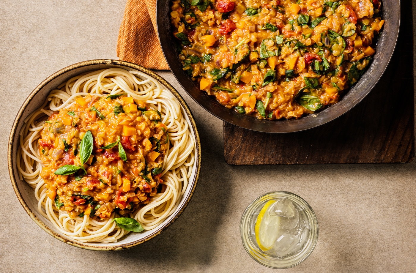 Lentil ragu with spaghetti