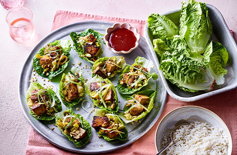 Image of "Sticky tofu lettuce cups"