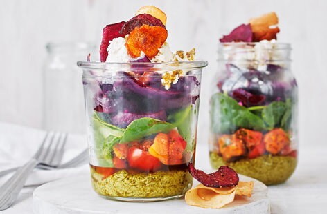 Image of "Pesto salad pots"
