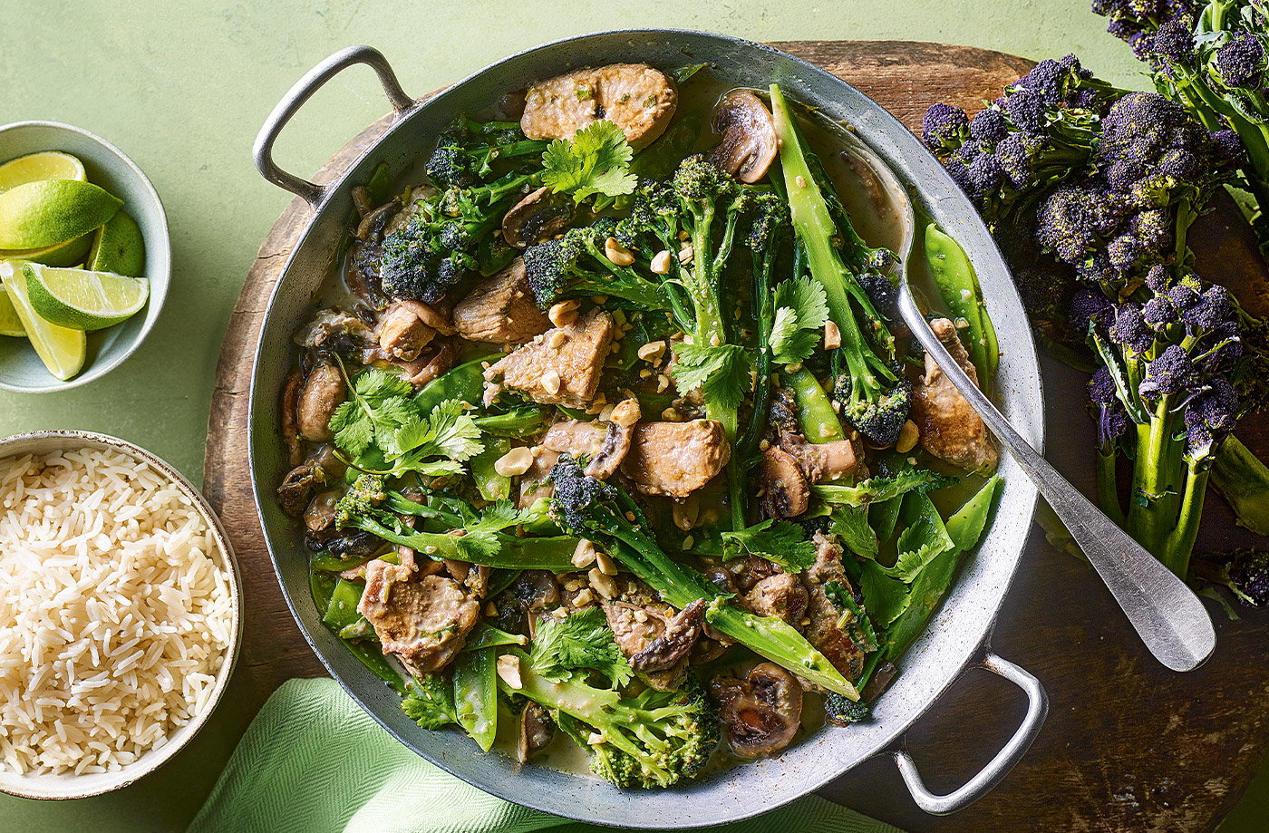 Thai green pork and broccoli curry