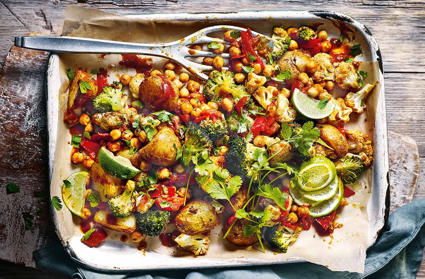 Aloo gobi traybake
