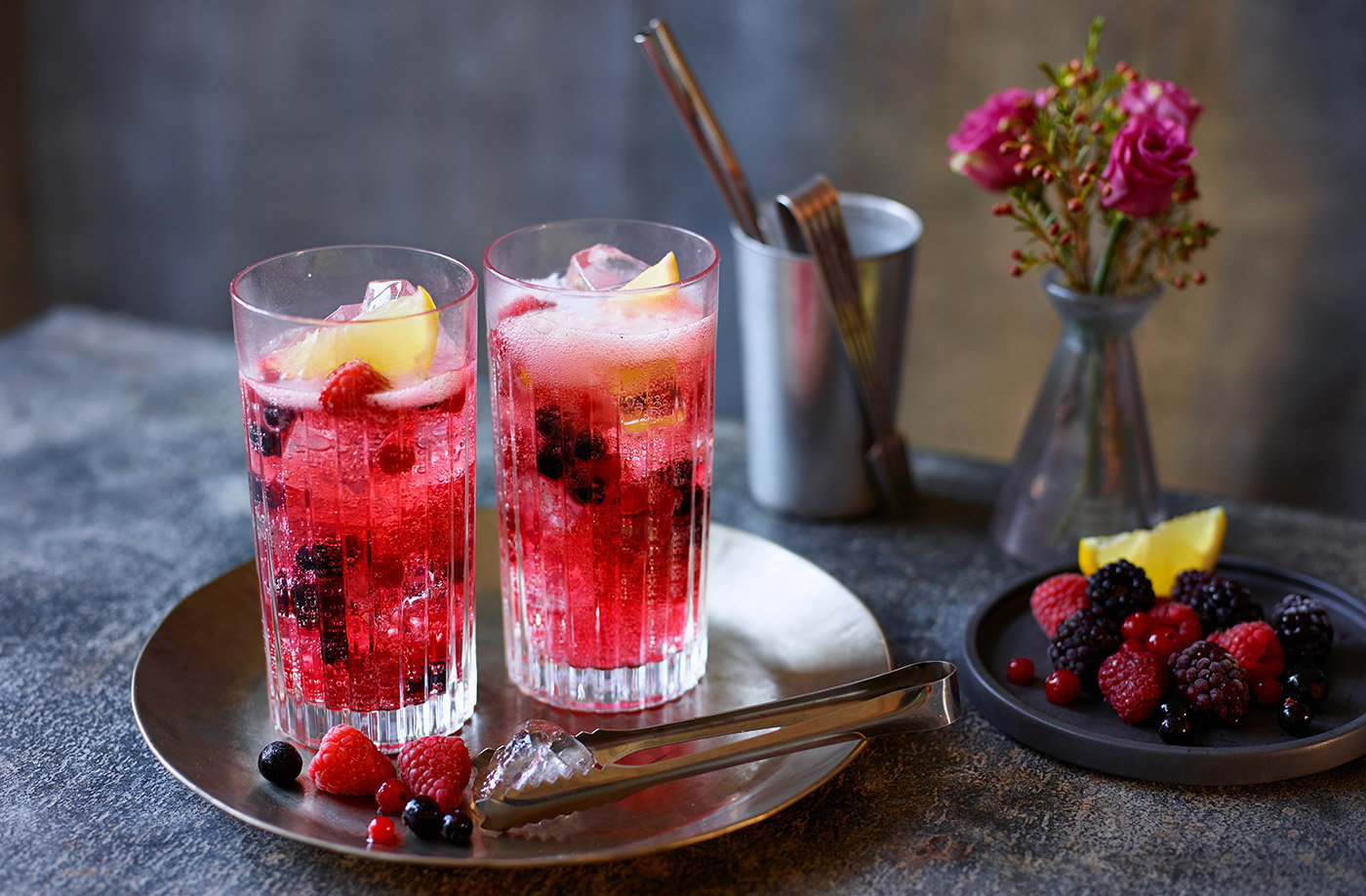 Valentine's gin fizz