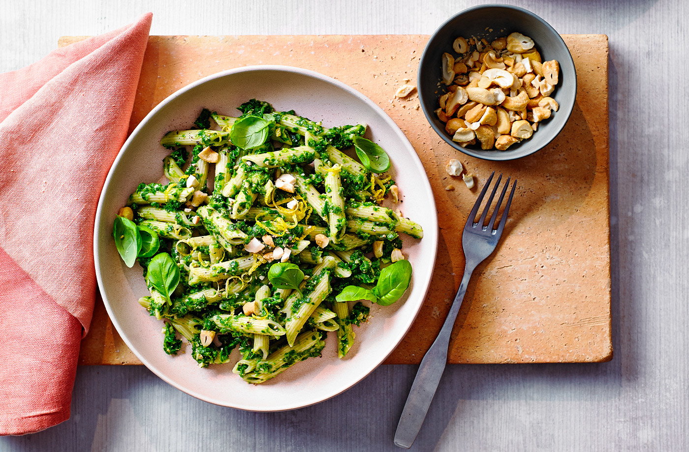 Basil and cashew pesto pasta