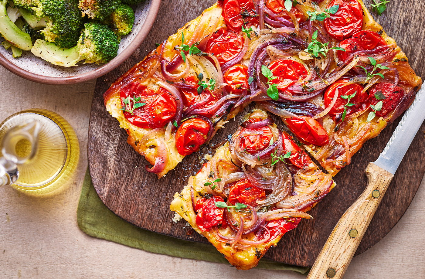 Upside-down tomato tart