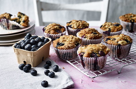 Image of "Blueberry muffins with maple streusel topping"