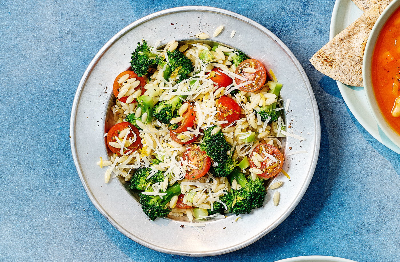 Broccoli, tomato and lemon orzo salad