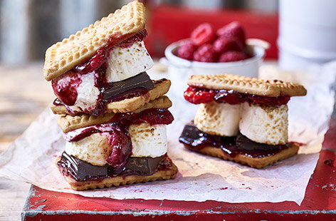Image of "Raspberry s'mores"