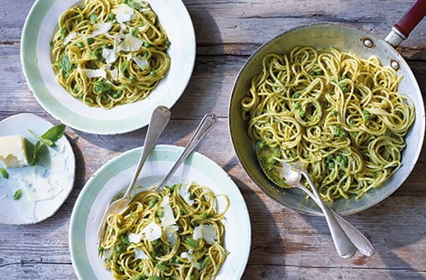 Image of "Pea and mint spaghetti"